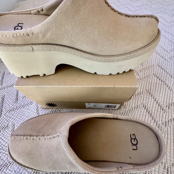 Ugg New Heights Clog - Picture 2 of 7